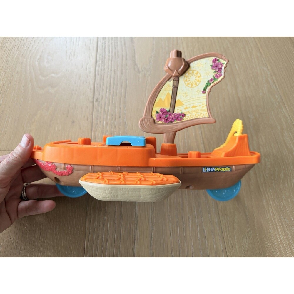 Fisher Price Little People Disney Moana Rolling Canoe Sail Boat Princess